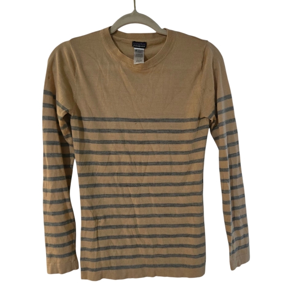 Women’s Patagonia Long Sleeve (100% merino wool) Sz Small